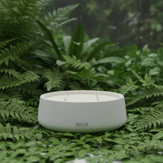 Vela verde silente cuatro mechas: Huele a un jardín en calma tras la lluvia